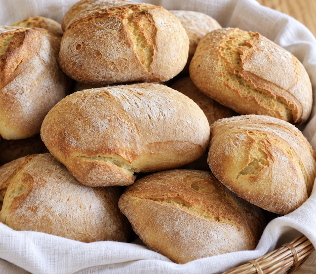Soft Sicilian durum wheat bread made with semola rimacinata